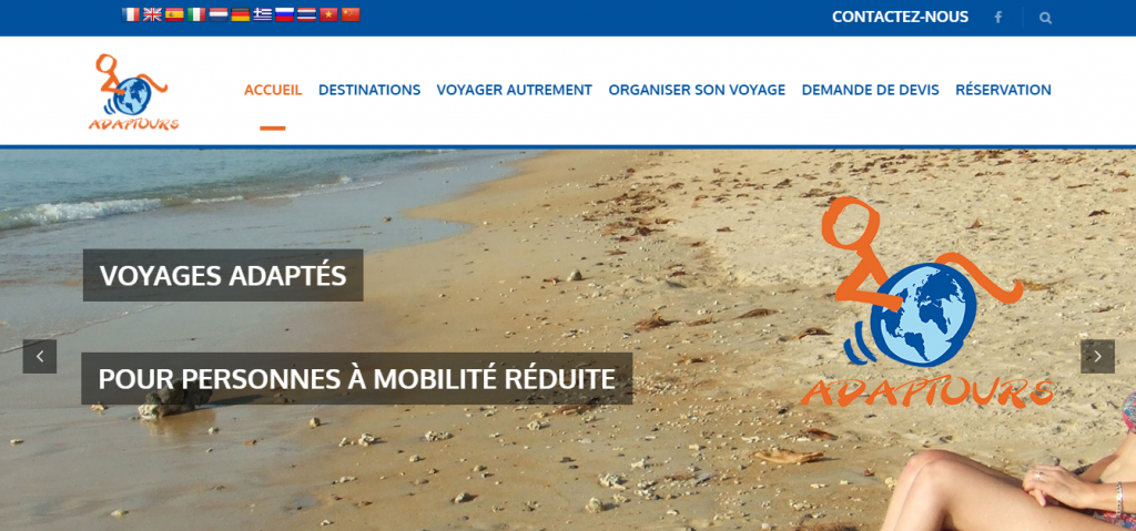 Diapo 2 : Page d’accueil du site Adaptours.fr. Légende: 'voyages adaptés pour personnes à mobilité réduite'. Sous-menus: 'accueil' 'destinations' 'voyager autrement' 'organiser son voyage' ' demande de devis' 'réservation'