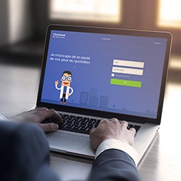 Personne se rendant sur le site internet de Vizygood, sur un ordinateur portable.