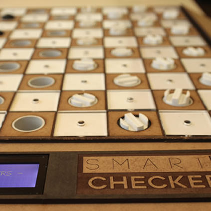 Diapo 4 : Gros plan sur un plateau de Smart Checkers.