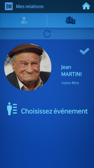 Diapo 2 : Page 'mes relations' de l'application Backup memory. Relation affiché : 'Jean Martini - Votre père' photo affichée: Homme, 70/80 ans. L'option 'choisissez un événement' apparaît en bas de l'image.