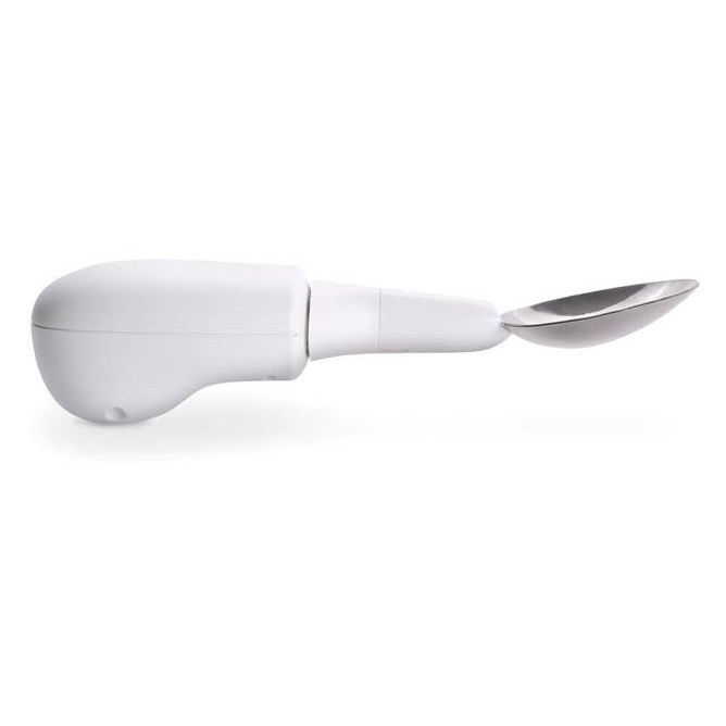 Diapo 3 : Liftware Steady, équipée d'un embout cuillère, de profil.