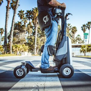 Photo d’un homme sur l’appareil Matia Robotics