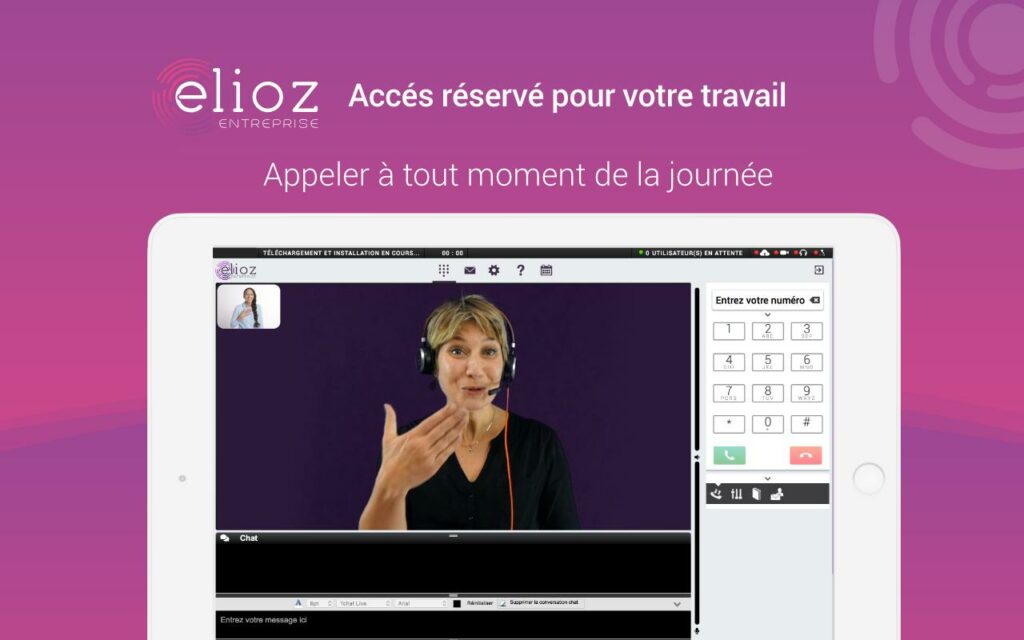 Diapo 4 : Photo de l'interface d'Elioz avec une femme utilisant la langue des signes sur une tablette