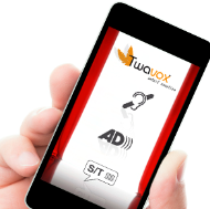 Image de l’application Twavox sur un smartphone avec les logos sourds/malentendants, audiodescription et sous-titres