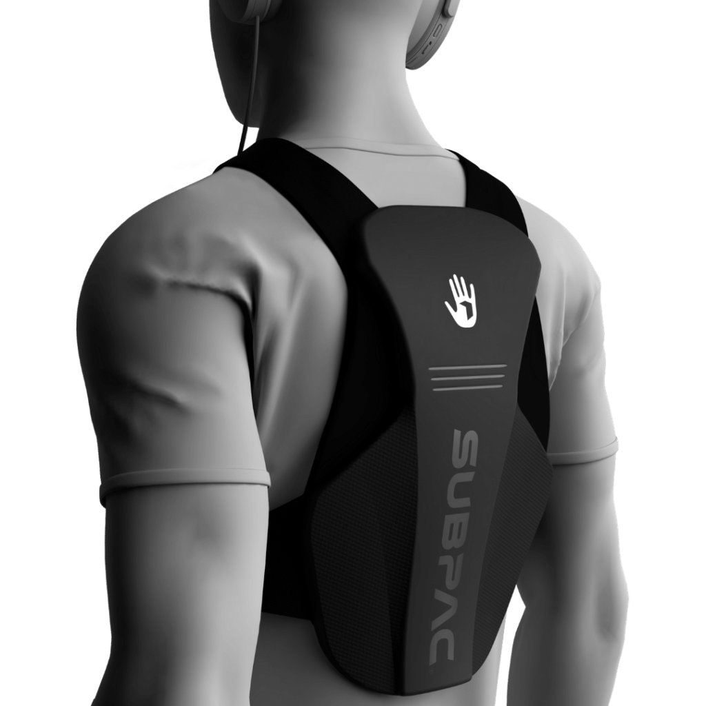 Diapo 3 : Image du gilet Subpac sur le dos d'un mannequin