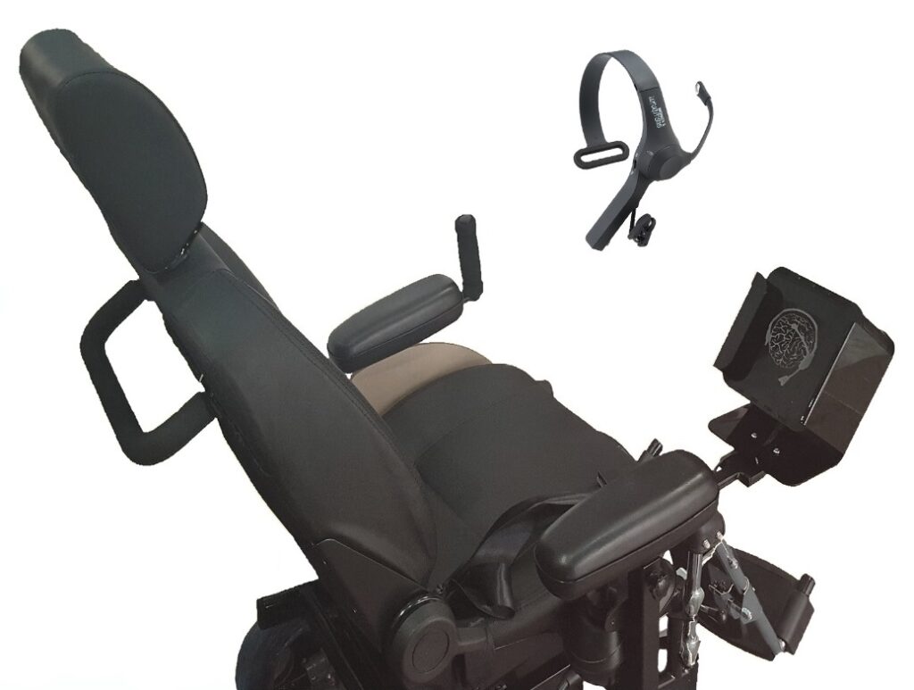 Diapo 2 : Fauteuil roulant Moovobrain avec le pilotage par la pensée